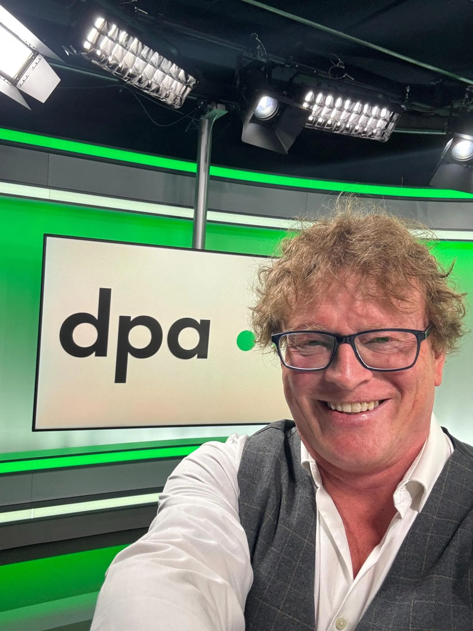 Markus Kurz im Studio der Deutschen Presse-Agentur